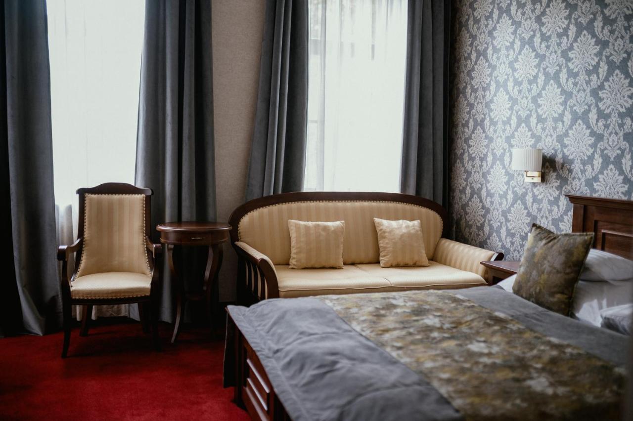 Boutique Hotel Annuska Balatonfured Bagian luar foto