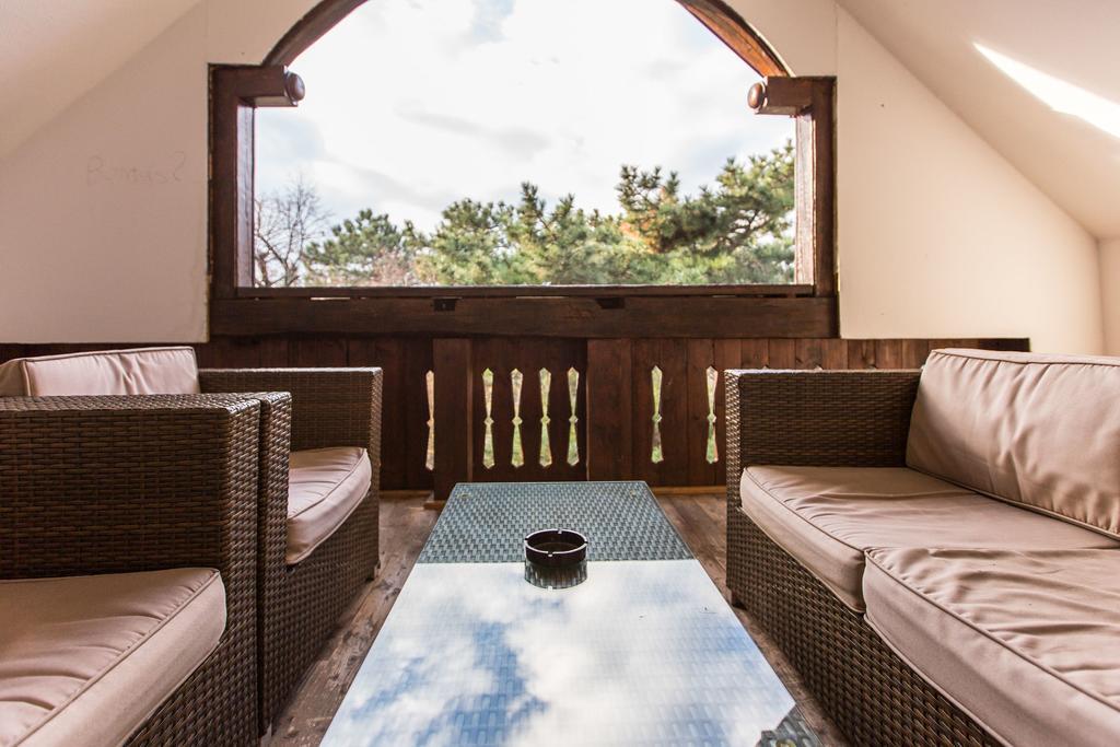 Boutique Hotel Annuska Balatonfured Bagian luar foto