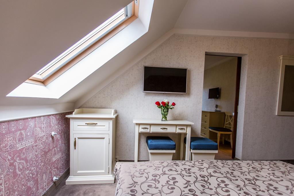 Boutique Hotel Annuska Balatonfured Bagian luar foto