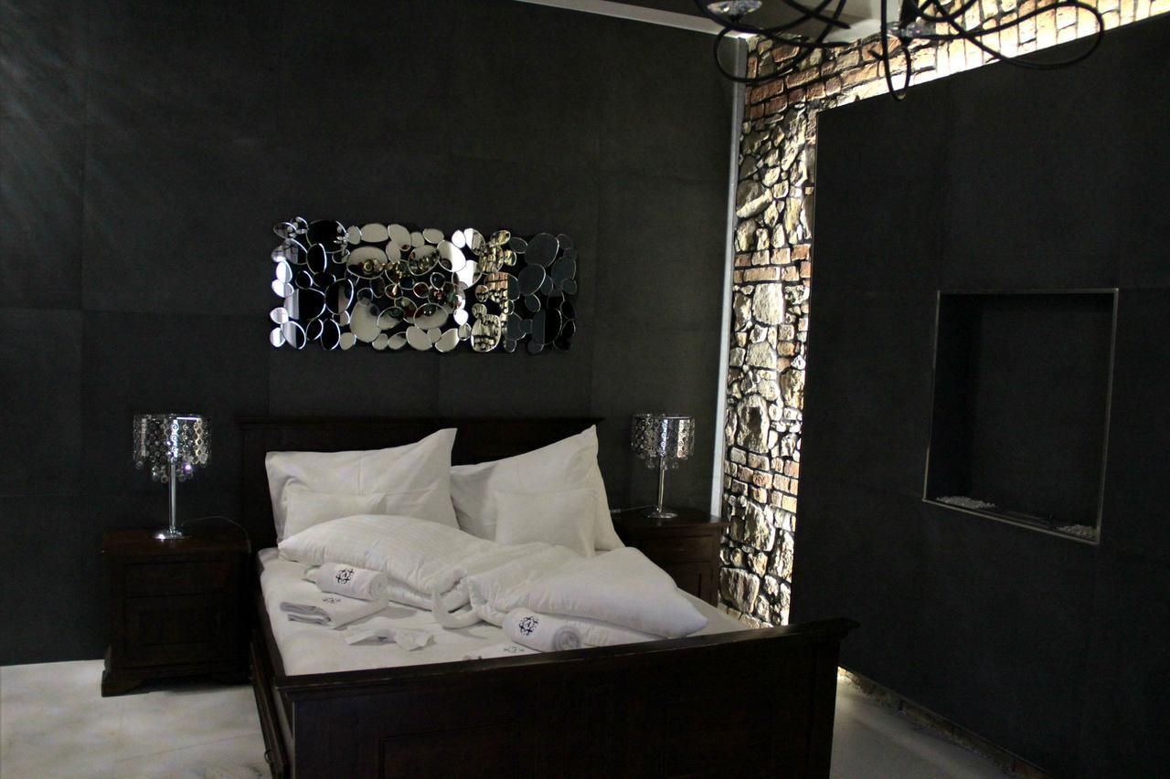 Boutique Hotel Annuska Balatonfured Bagian luar foto